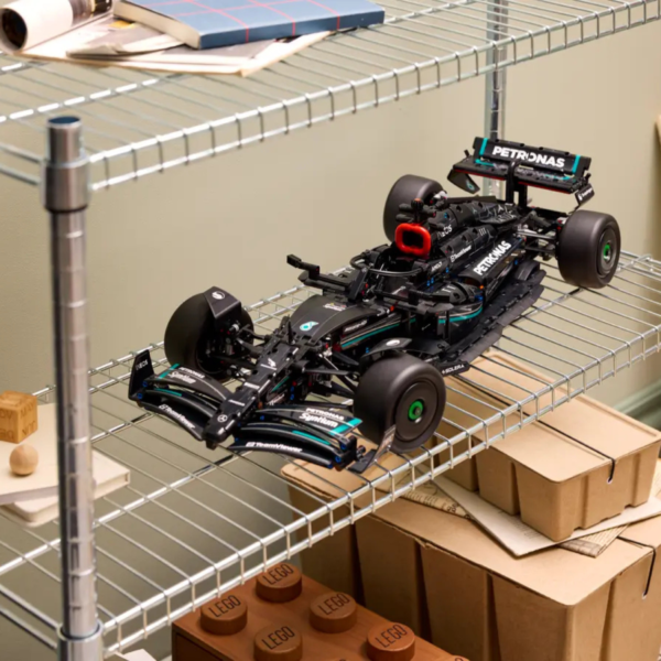 Mercedes-AMG F1 W14 E Performance – Image 10